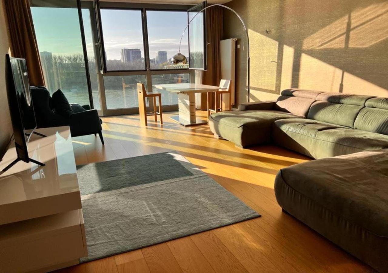 No1 Dream View Apartment Bratislava Bagian luar foto