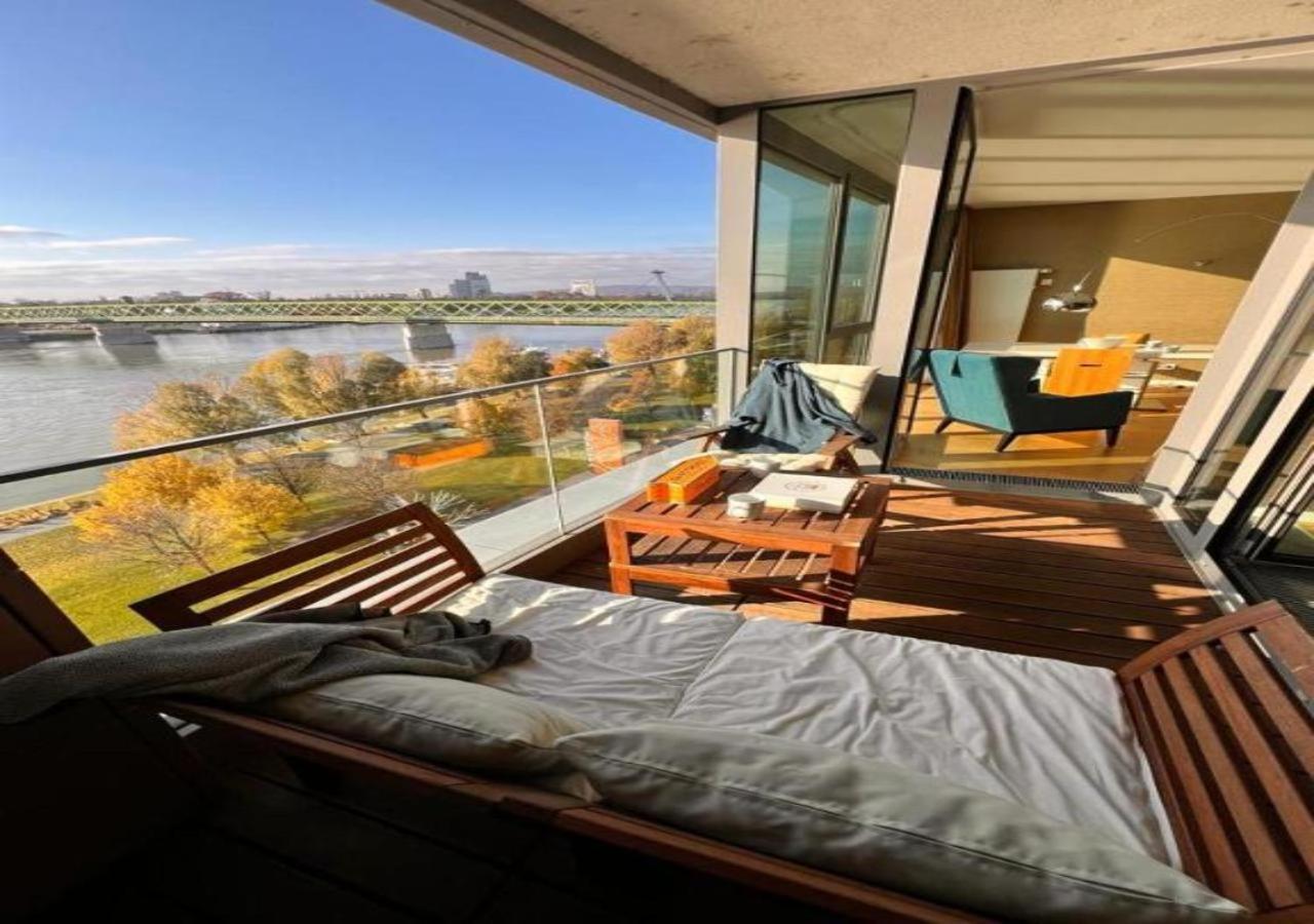 No1 Dream View Apartment Bratislava Bagian luar foto