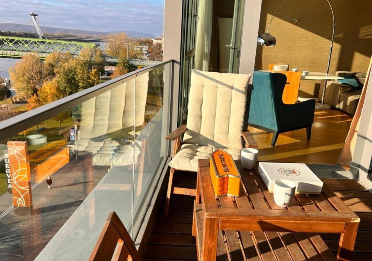 No1 Dream View Apartment Bratislava Bagian luar foto