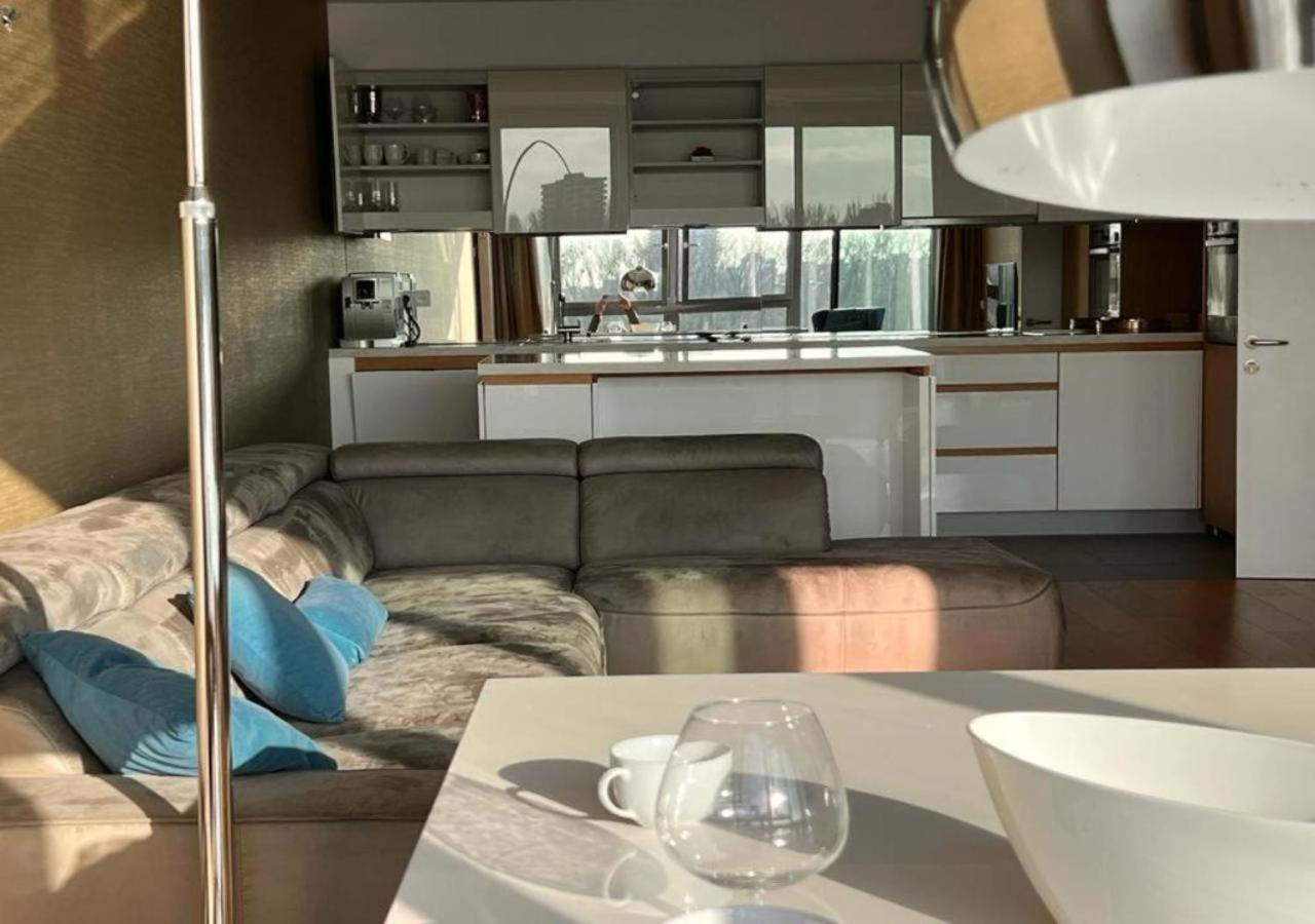 No1 Dream View Apartment Bratislava Bagian luar foto