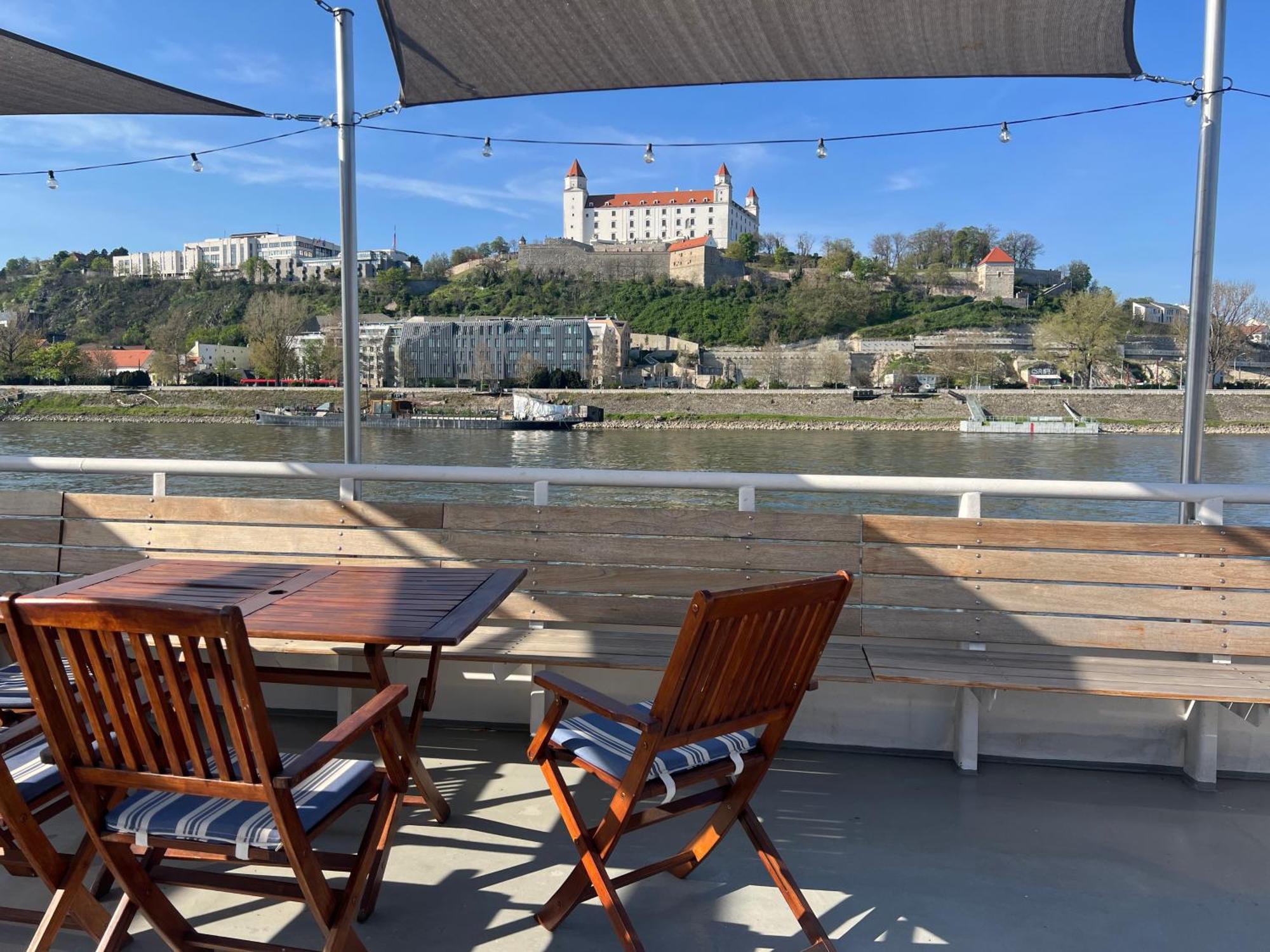 No1 Dream View Apartment Bratislava Bagian luar foto