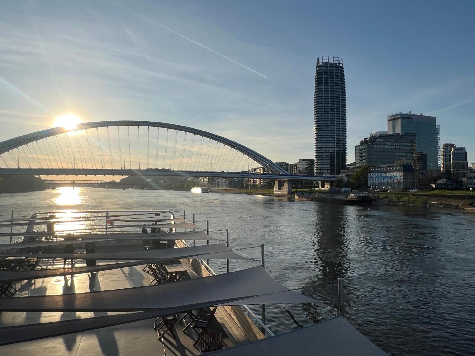 No1 Dream View Apartment Bratislava Bagian luar foto